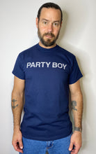 Lade das Bild in den Galerie-Viewer, NEU! Party Boy T-Shirt NAVY
