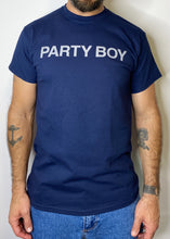 Charger l&#39;image dans la galerie, NOUVEAU! T-Shirt Party Boy BLEU MARINE
